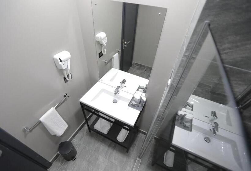 هتل Fiesta Royale