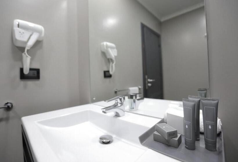 هتل Fiesta Royale