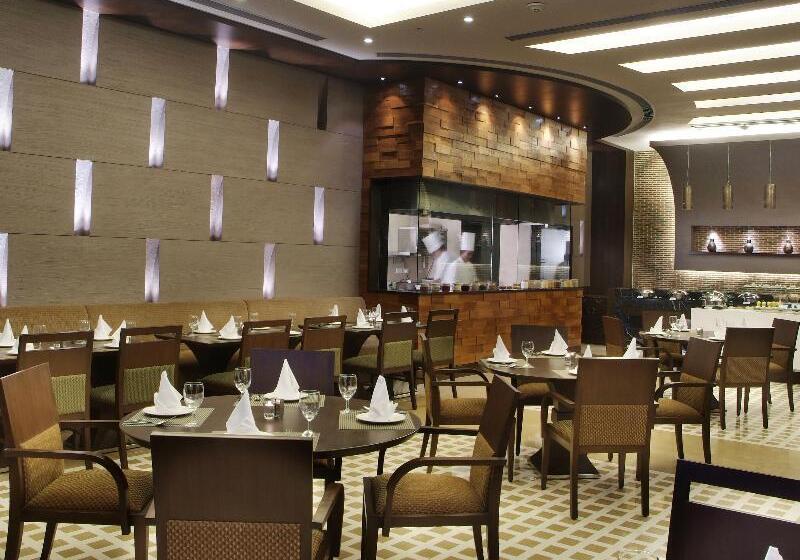 Goldfinch Hotel Delhi Ncr