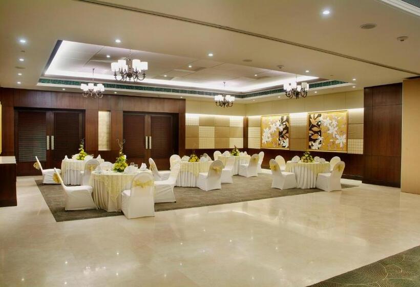Goldfinch Hotel Delhi Ncr