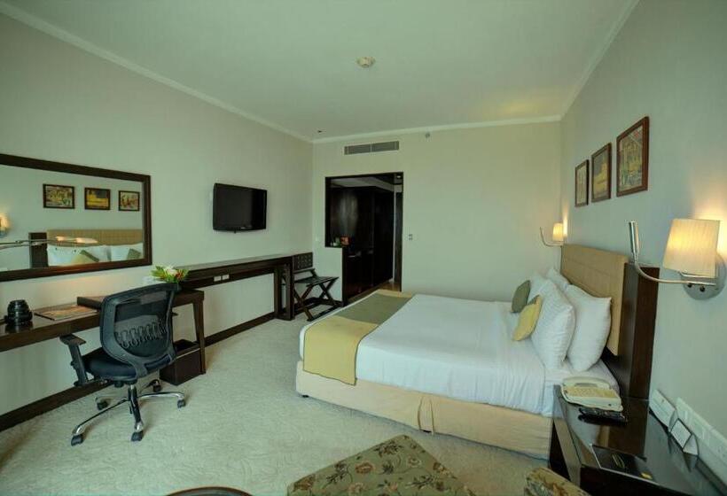 Goldfinch Hotel Delhi Ncr