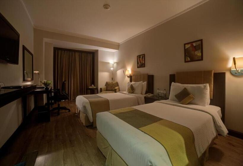 Goldfinch Hotel Delhi Ncr