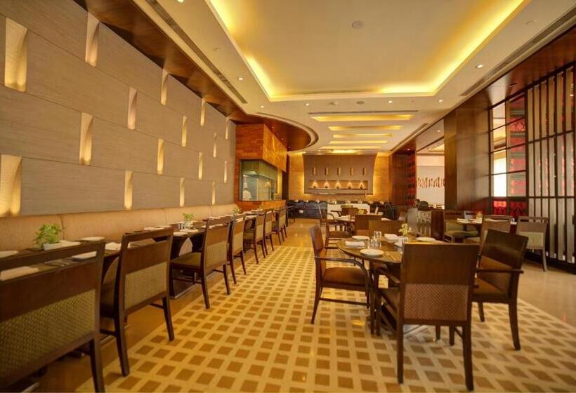 Goldfinch Hotel Delhi Ncr