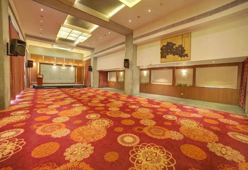 Goldfinch Hotel Mangalore