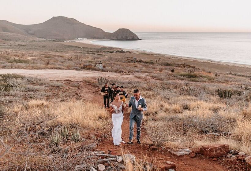 Guaycura Boutique Hotel, Beach Club & Spa