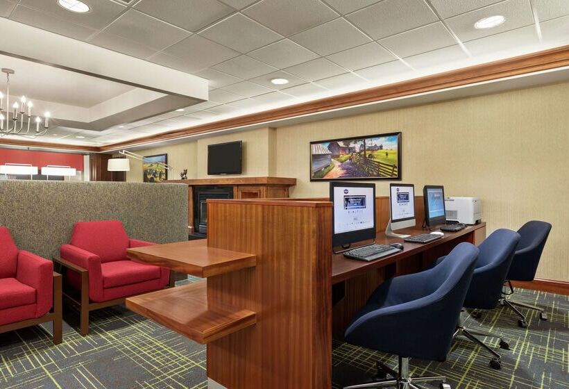 فندق Hampton Inn & Suites Frederick Fort Detrick