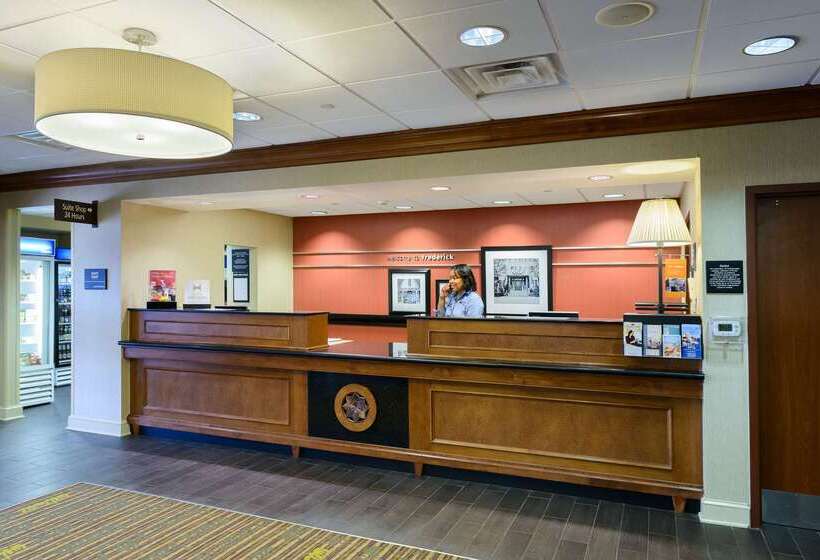 فندق Hampton Inn & Suites Frederick Fort Detrick