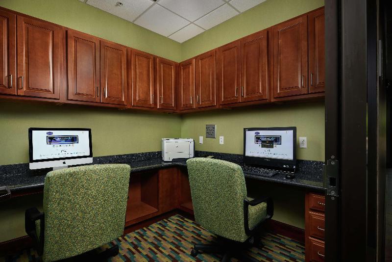 فندق Hampton Inn Bermuda Run