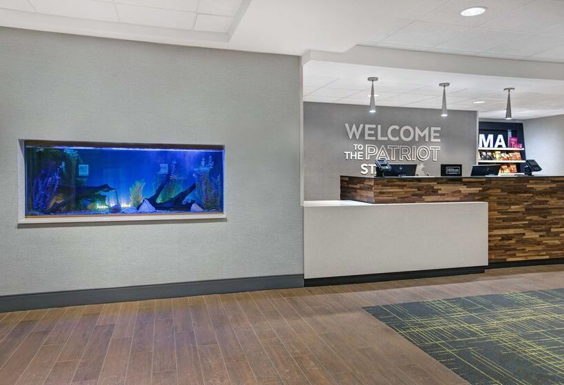 فندق Hampton Inn Westfield