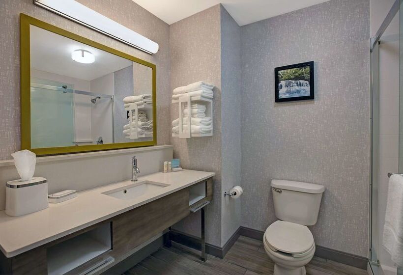 فندق Hampton Inn Westfield