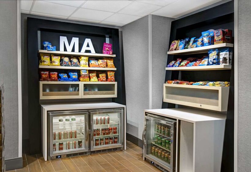 فندق Hampton Inn Westfield