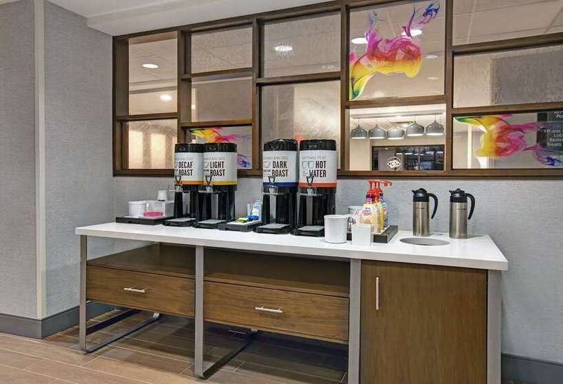 فندق Hampton Inn Westfield