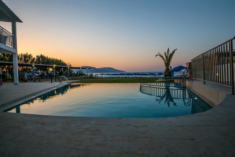 호텔 Happy Days Beach