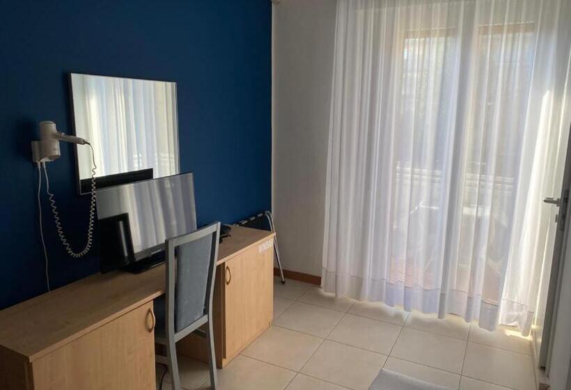 בית מלון כפרי Hc Resort Lignano