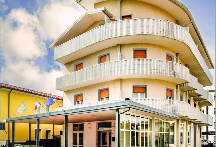 בית מלון כפרי Hc Resort Lignano