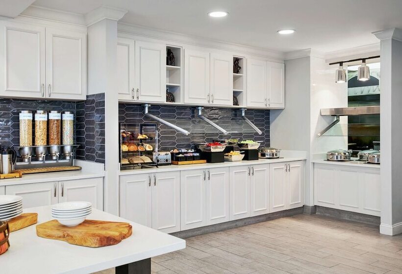 בית מלון כפרי Hilton Garden Inn Allentown West