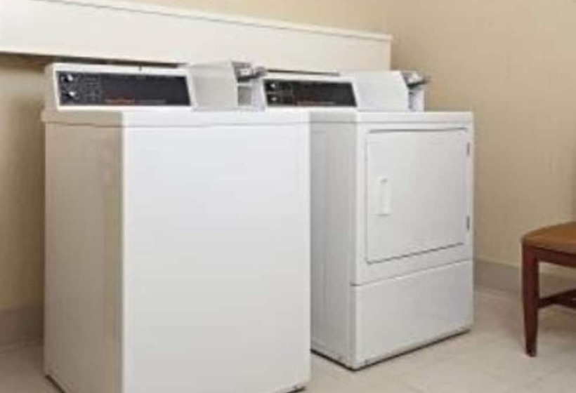 בית מלון כפרי Hilton Garden Inn Allentown West