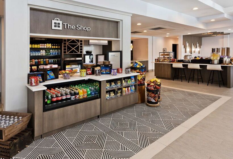 هتل Hilton Garden Inn Birmingham/lakeshore Drive