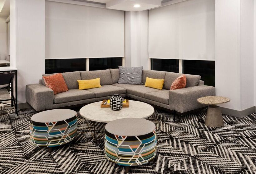 هتل Hilton Garden Inn Birmingham/lakeshore Drive