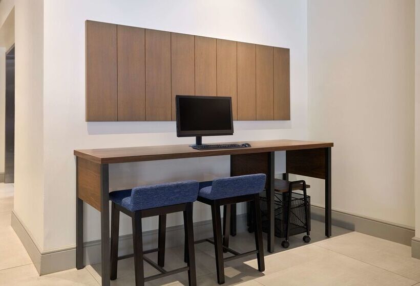 ホテル Hilton Garden Inn Bloomington