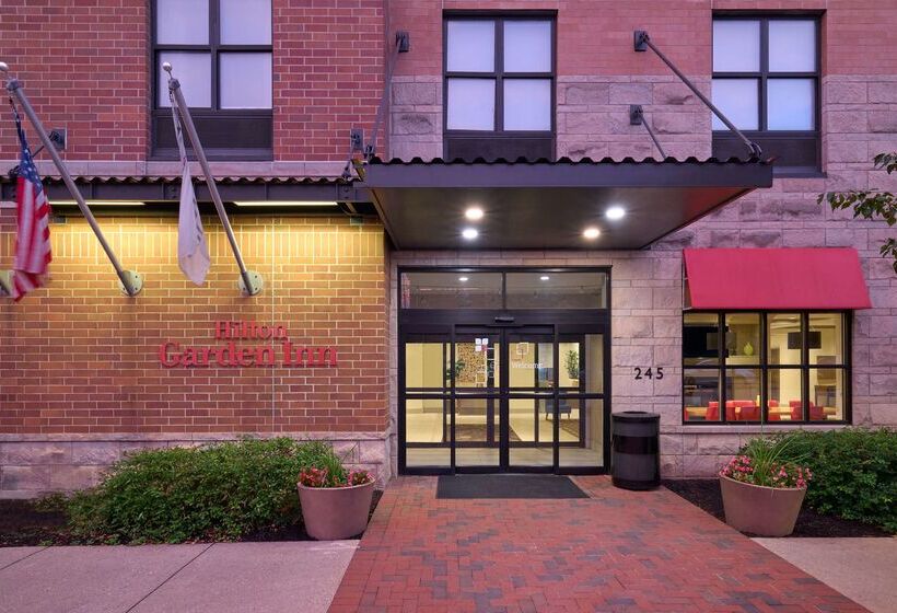 ホテル Hilton Garden Inn Bloomington
