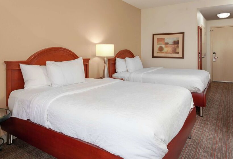 酒店 Hilton Garden Inn Charlotte North