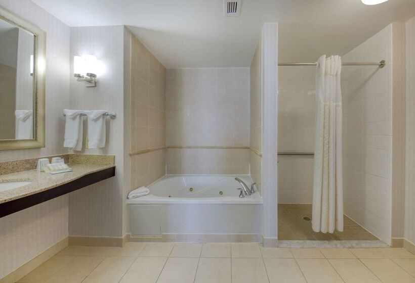 호텔 Hilton Garden Inn Durham Southpoint