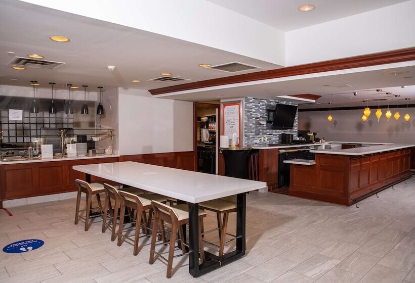 فندق Hilton Garden Inn Erie