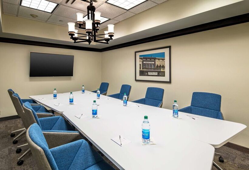 בית מלון כפרי Hilton Garden Inn Granbury