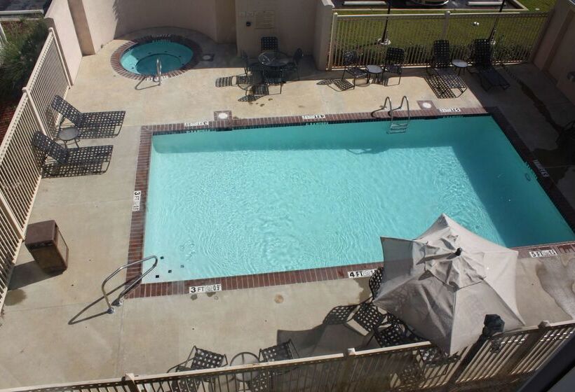 فندق Hilton Garden Inn Jackson Pearl