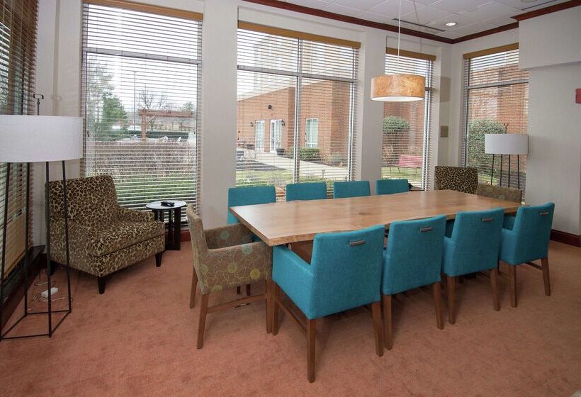 هتل Hilton Garden Inn Lexington Georgetown