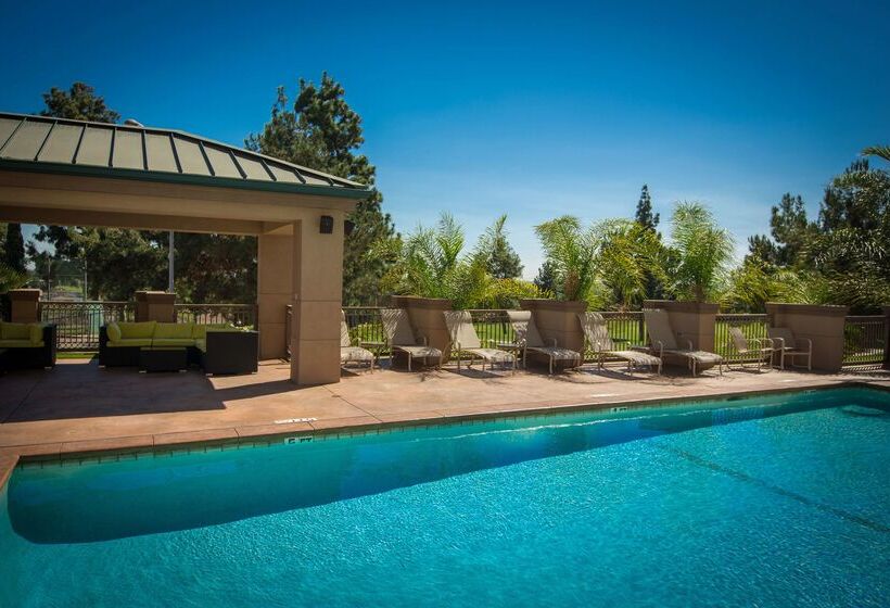 בית מלון כפרי Hilton Garden Inn Los Angeles Montebello