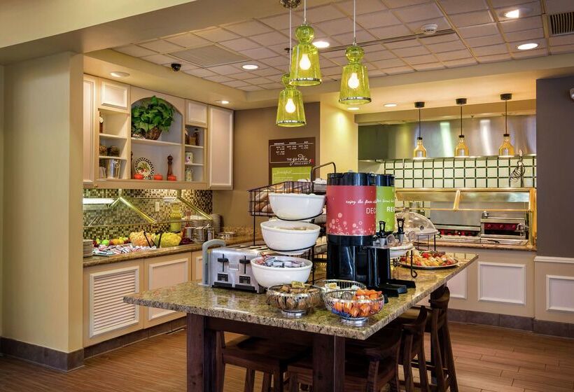 호텔 Hilton Garden Inn Newport News