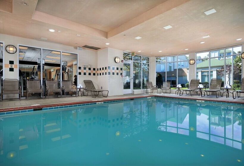 호텔 Hilton Garden Inn Newport News