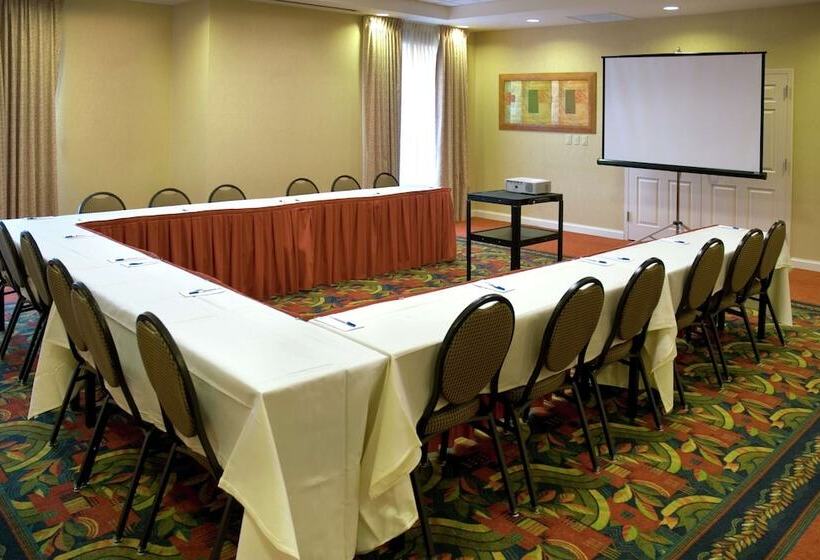 호텔 Hilton Garden Inn Newport News