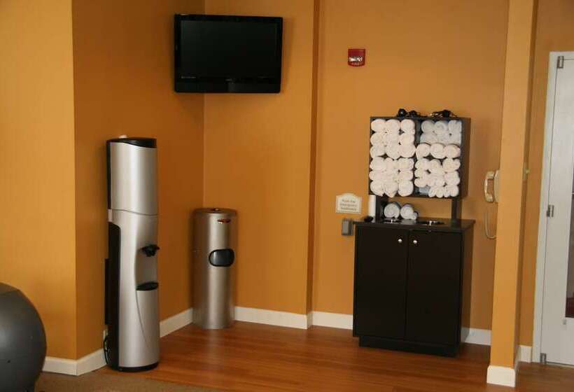 호텔 Hilton Garden Inn Newport News