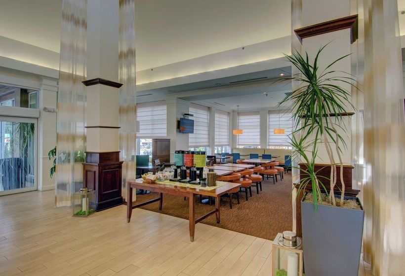 فندق Hilton Garden Inn Norwalk