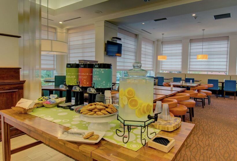 فندق Hilton Garden Inn Norwalk