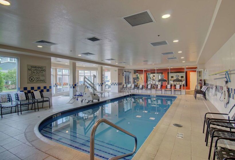 فندق Hilton Garden Inn Norwalk