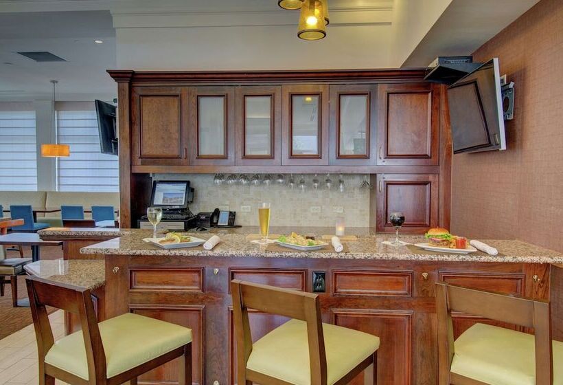 فندق Hilton Garden Inn Norwalk