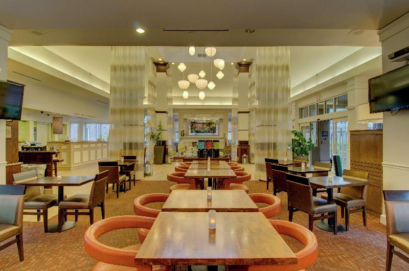 בית מלון כפרי Hilton Garden Inn Norwalk