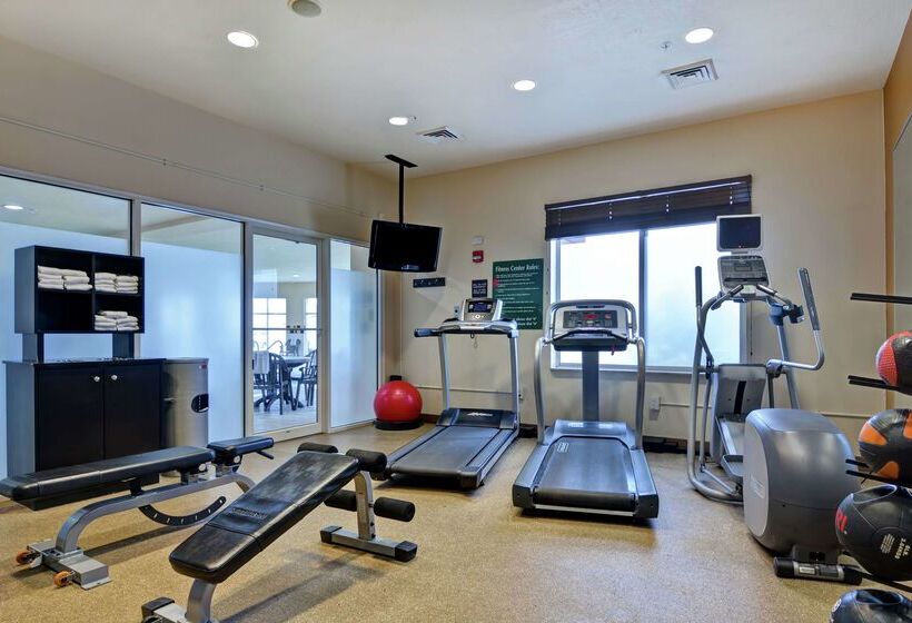 فندق Hilton Garden Inn Oshkosh