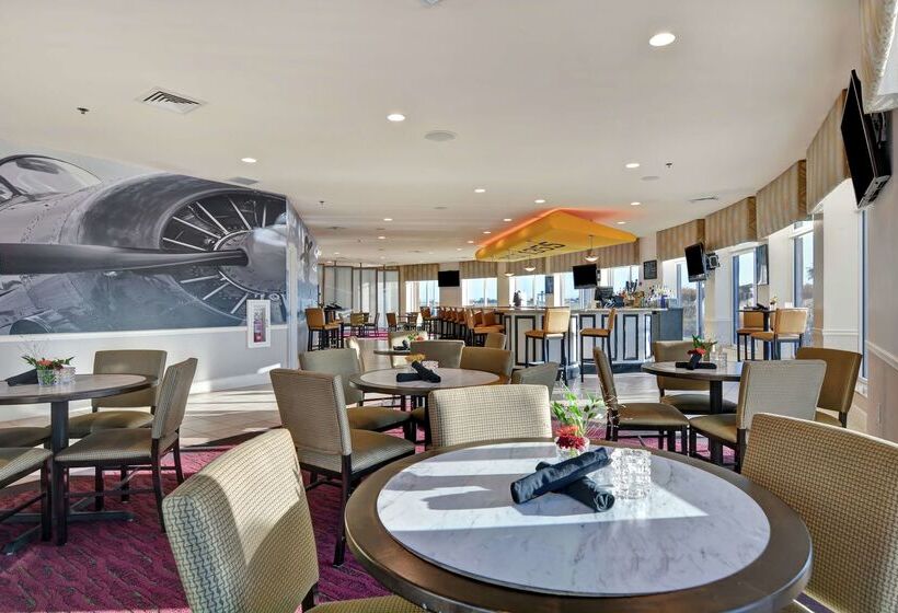 فندق Hilton Garden Inn Oshkosh