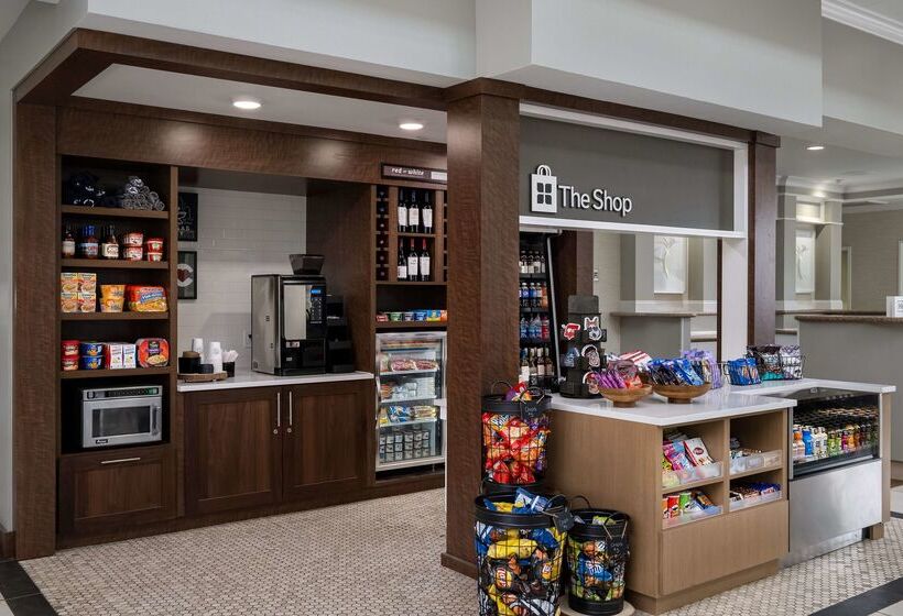 Отель Hilton Garden Inn Overland Park