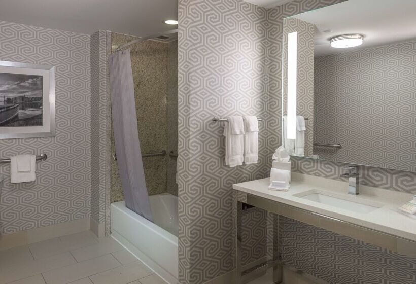 فندق Hilton Garden Inn Portsmouth Downtown