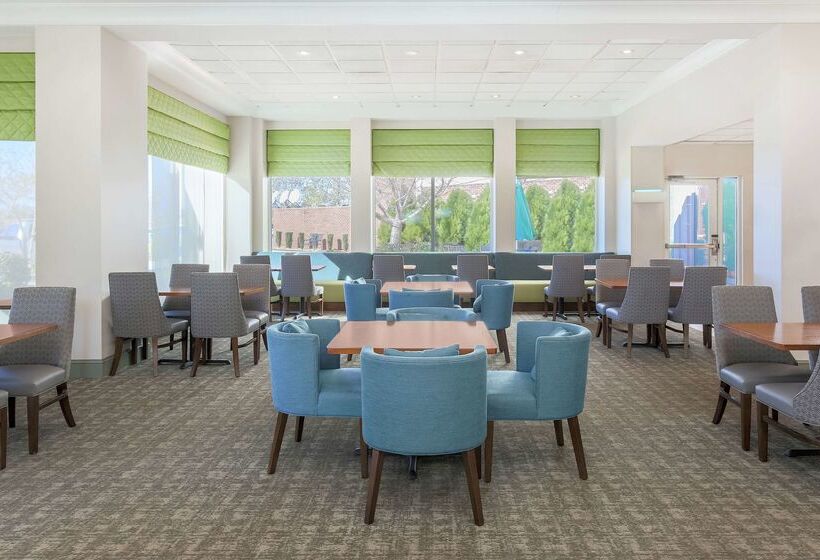 Отель Hilton Garden Inn Roanoke Rapids