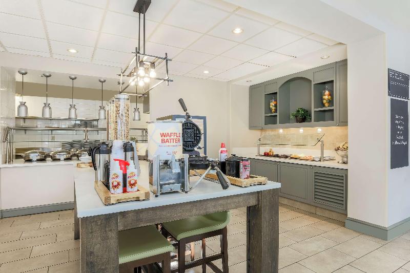 Отель Hilton Garden Inn Roanoke Rapids