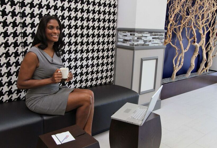 ホテル Hilton Garden Inn Westbury