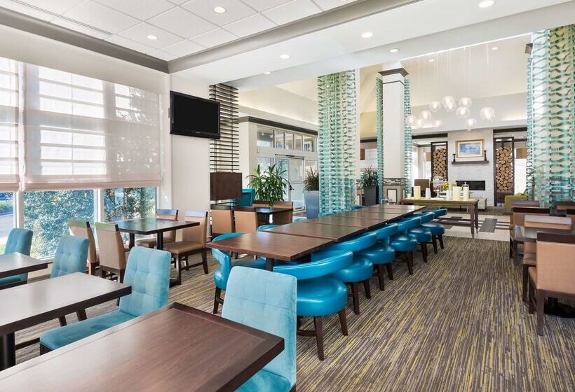 ホテル Hilton Garden Inn Westbury