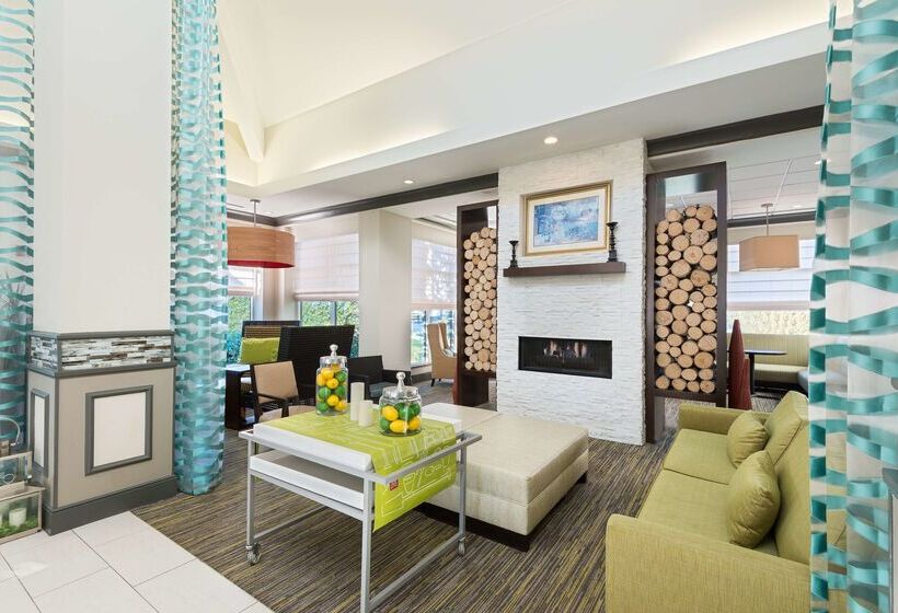 ホテル Hilton Garden Inn Westbury